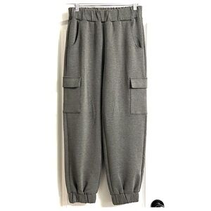 Women’s Gray Cargo Joggers 🩶